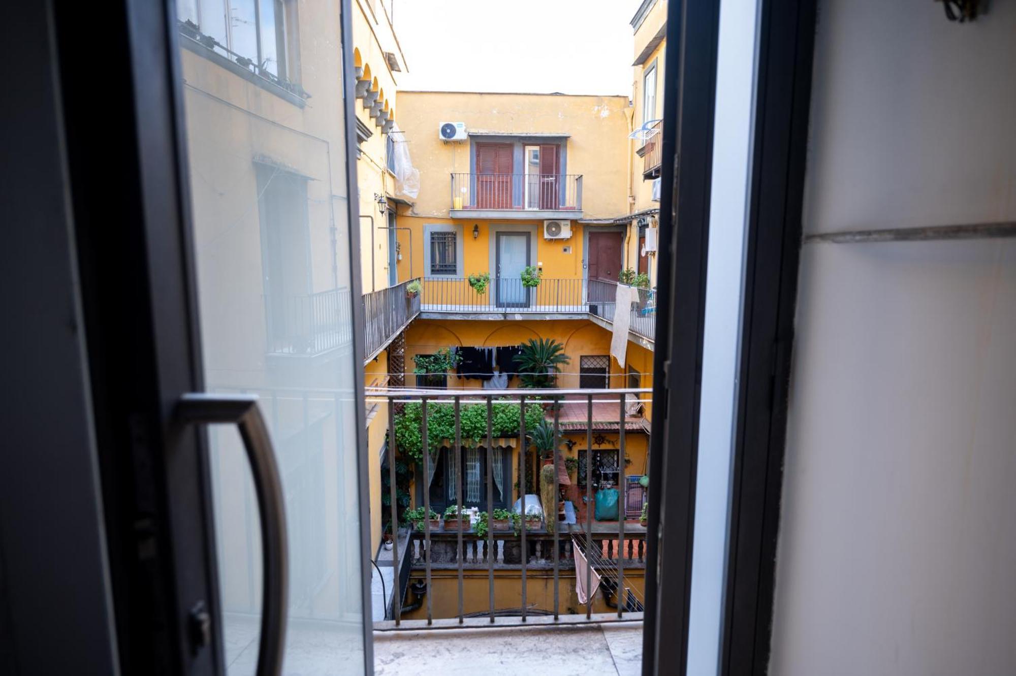 Stay Soft Apartment - Centro Storico Napoli Exterior foto