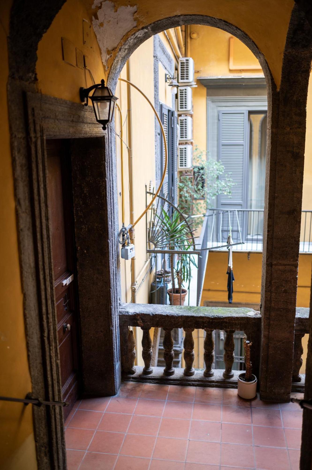 Stay Soft Apartment - Centro Storico Napoli Exterior foto